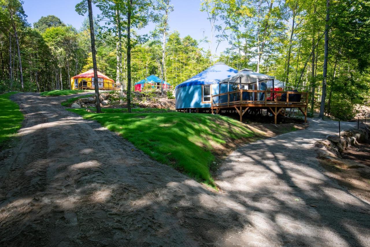 Yourtes Glamping Du Poisson Blanc Notre-Dame-du-Laus Ngoại thất bức ảnh